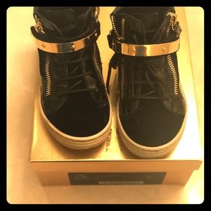 COPY - Boys Giuseppe Zanotti Coby Junior sz 27